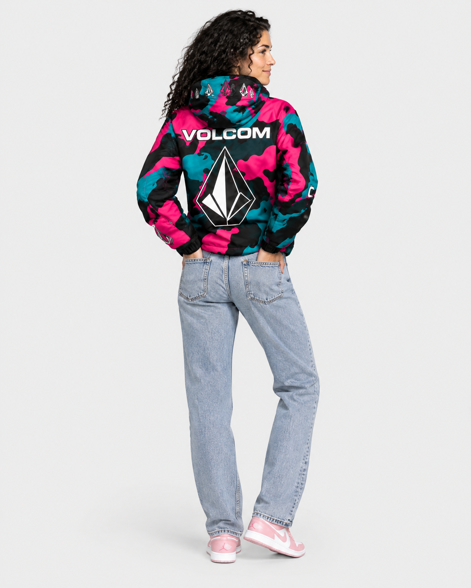 Veste Volcom Pop Camo - Portée par Inès, de dos