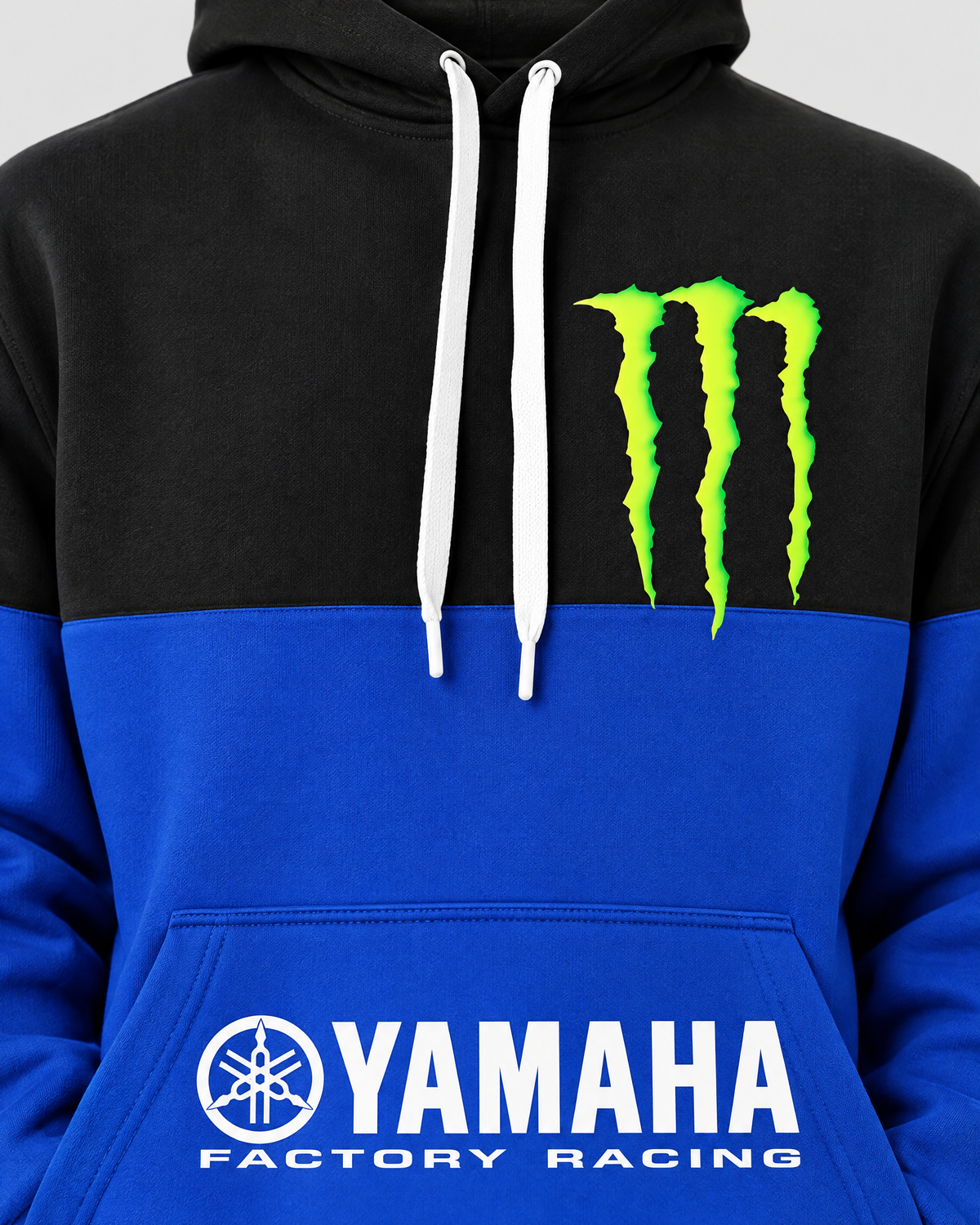 Pull Yamaha Monster Factory Bleu - Gros plan poitrine et logo