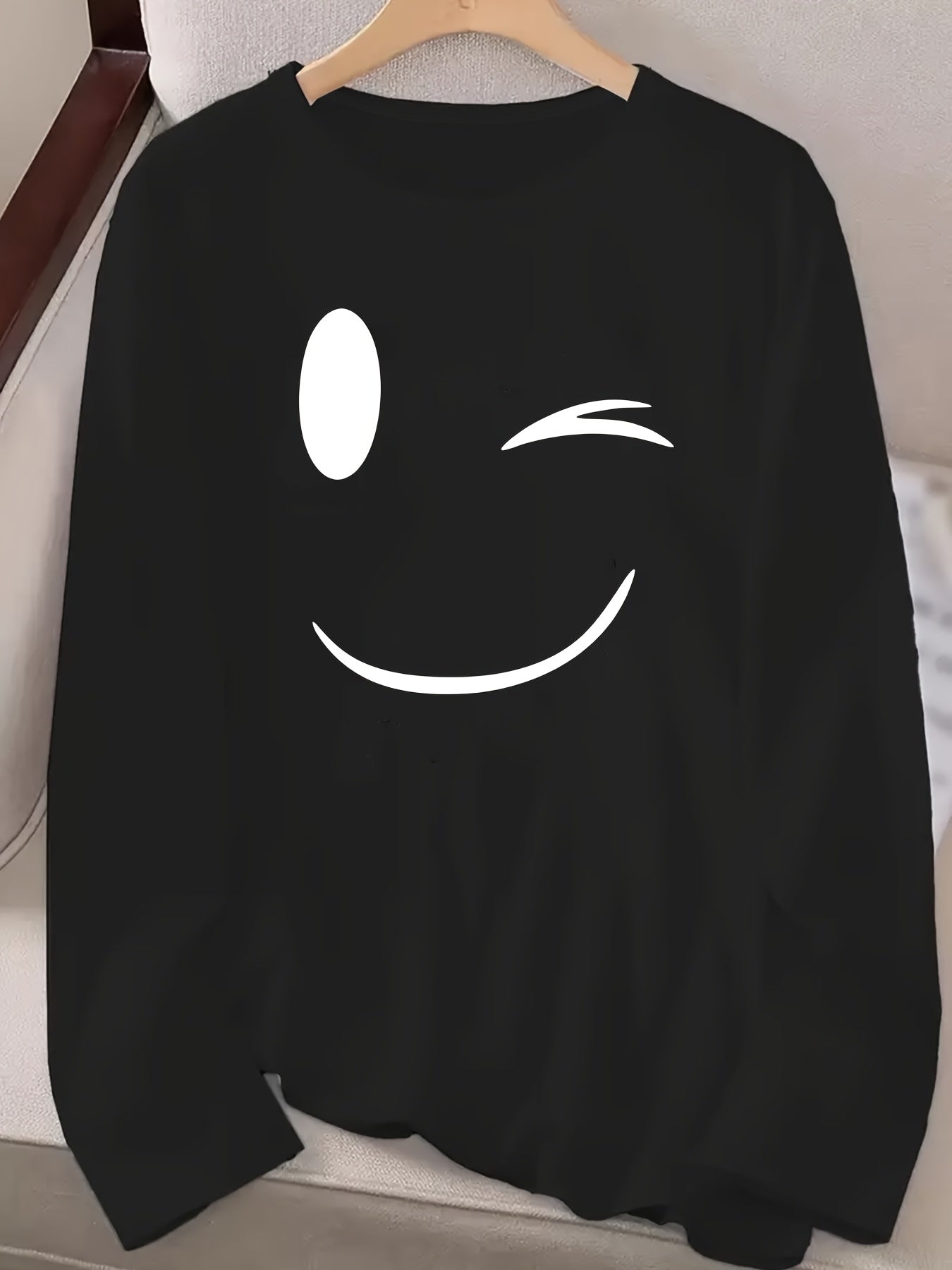 Plus Size Elegant Crew Neck T-Shirt, Polyester Knit Fabric with Medium Stretch, Geometric Smile Pattern, with Applique Detail, for All Seasons - Polynesia Market